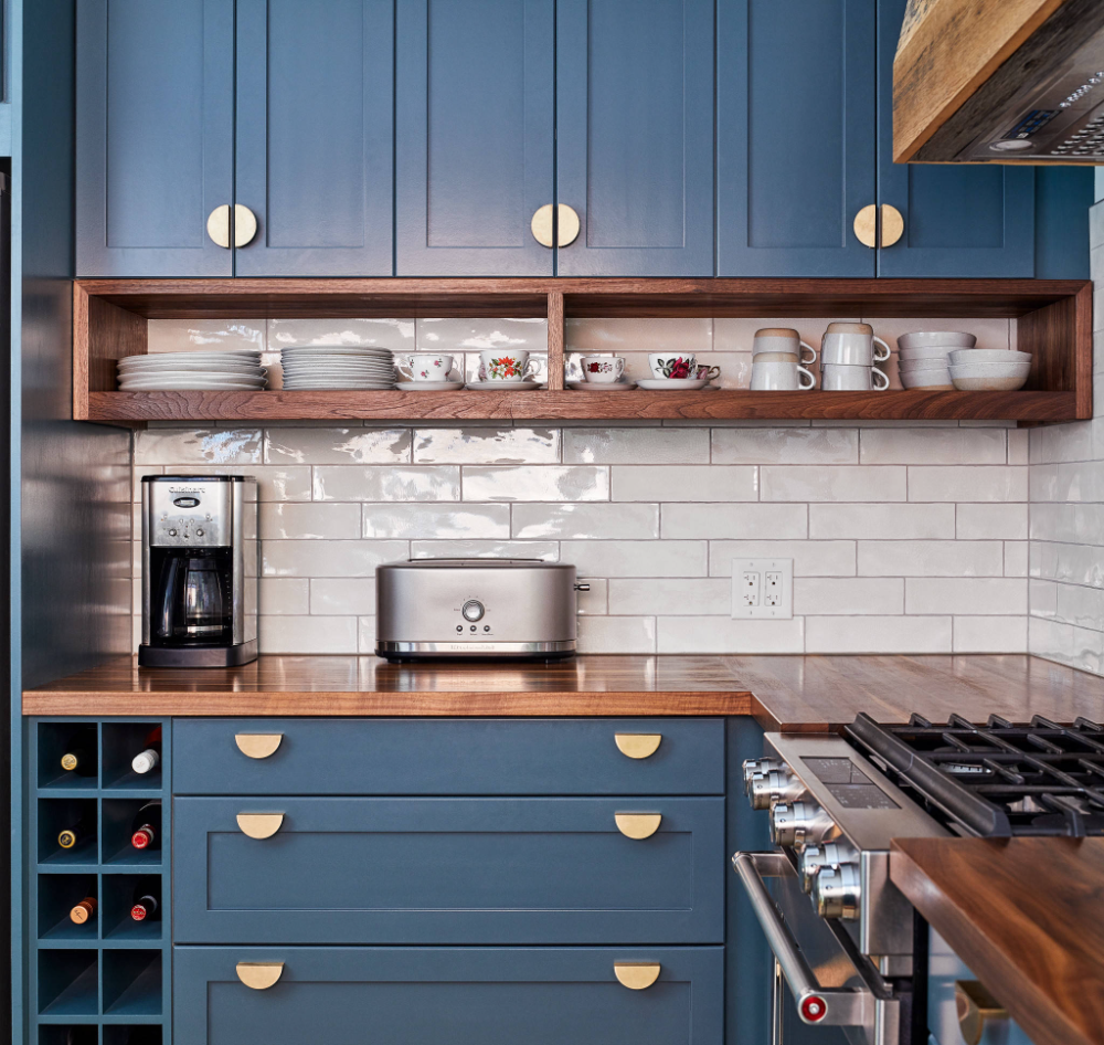 Кухня синяя с деревом фото Holly's Home - Transitional - Kitchen - Ottawa - by Grassroots Design Houzz Kitc