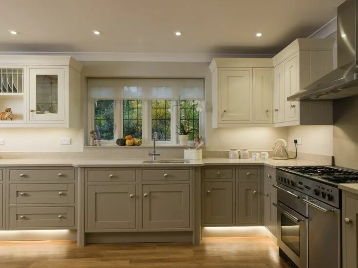 Кухня слоновая кость в интерьере Laura Ashley Kitchen Collection Laura ashley kitchen, Kitchen, Kitchen renovatio