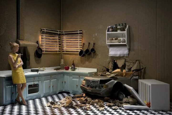 Кухня смешные фото Incredibly Realistic & Shocking Cardboard Scenes Cardboard house, Wheel decor, D