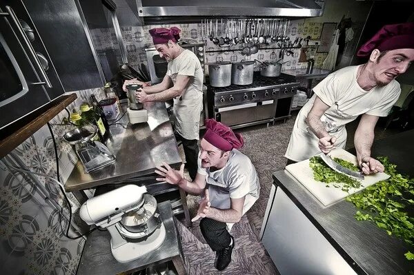 Кухня смешные фото Ответы Mail.ru: А скажите, правда что мужчина гибкий?