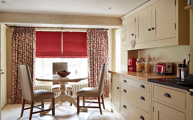 Кухня со шторами фото Бежевая кухня: как сделать ее интерьер более выразительным - цвета, с которыми х