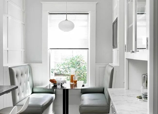 Кухня со спальным местом дизайн фото Space-Saving Design: 25 Banquettes with Built-In Storage Underneath Built in sto