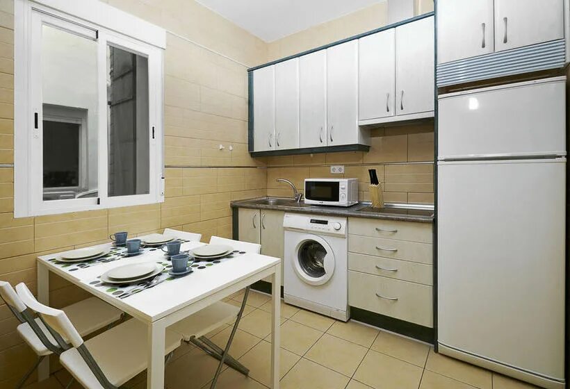 Кухня со стиральной машиной дизайн Suites You Zinc in Madrid, starting at £ 28 Destinia