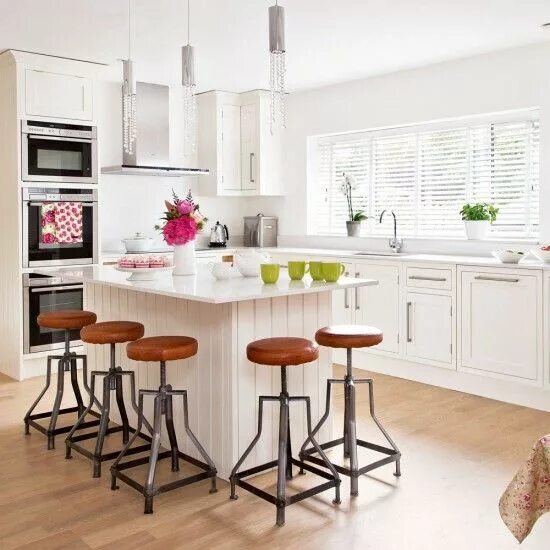 Кухня со стульями интерьер Kitchen chairs Stylish kitchen, Kitchen bar design, Modern kitchen island