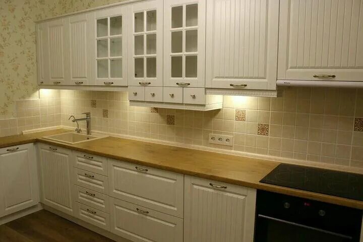 Кухня со светлой столешницей фото Кухонная столешница - купить в Сочи, цена 1 990 руб., продано 22 июня 2017 - Кух