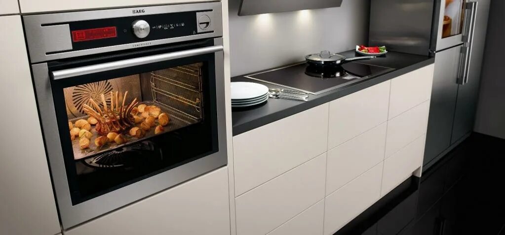 Кухня со встроенным духовым шкафом фото Духовые шкафы AEG - цены официального дилера в Москве на сайте Hausdorf, сравнит