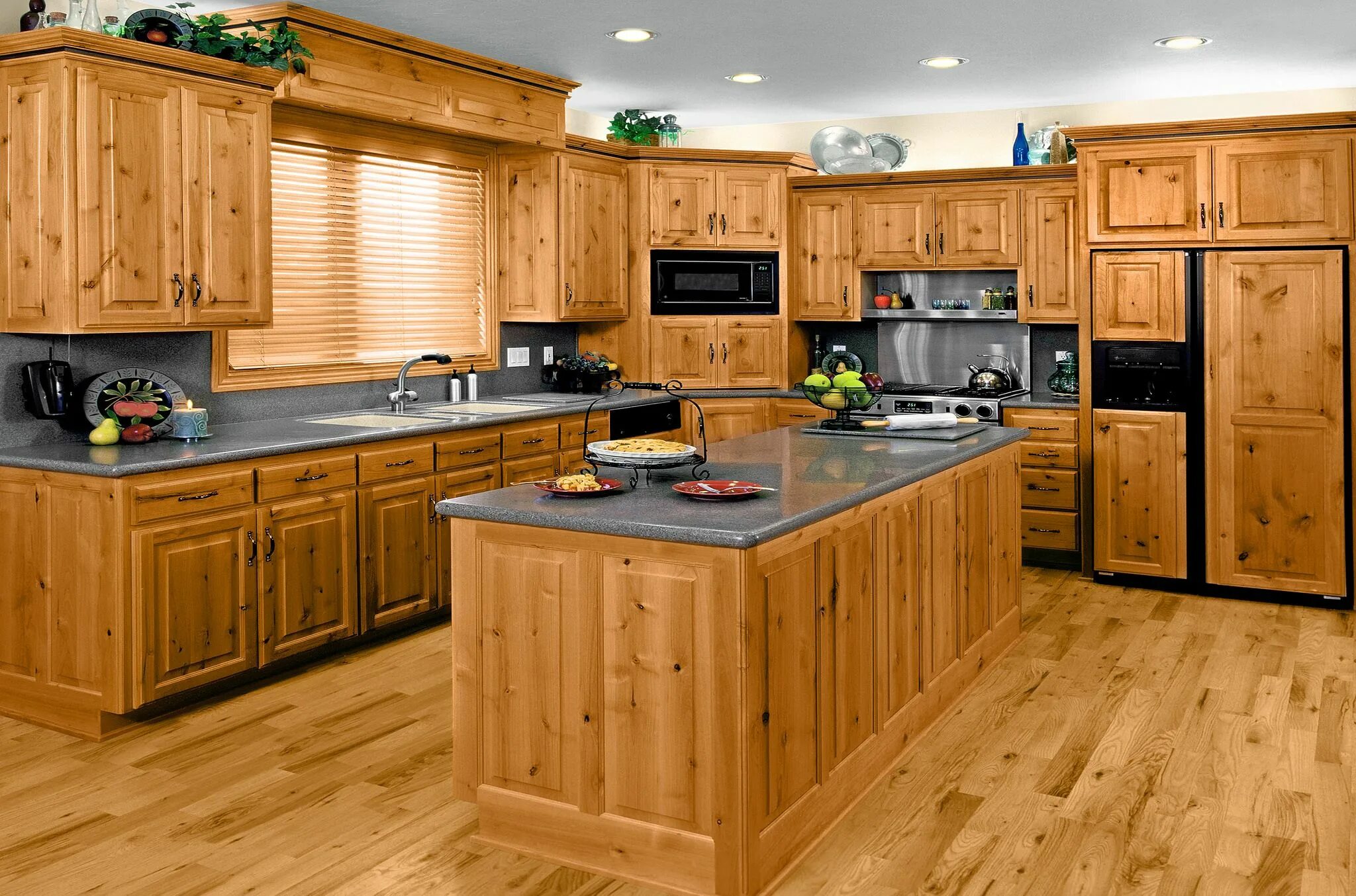 Кухня сосна фото Кухня из сосны для дачи