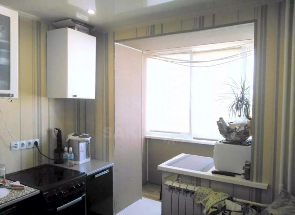 Кухня совмещенная с балконом реальные фото Совместить балкон с кухней (55 фото): интерьер и ремонт соединенных помещений, о