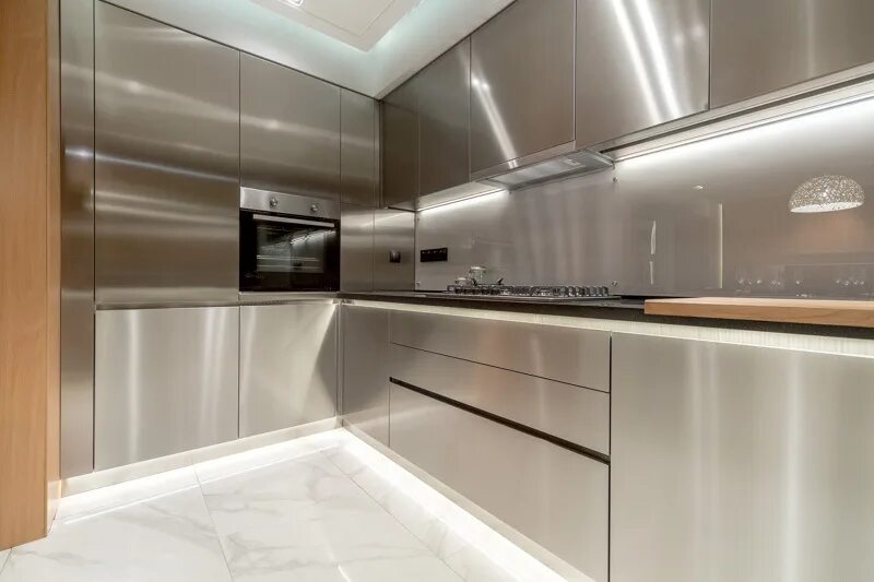 Кухня стального цвета в интерьере фото Кухня Амира