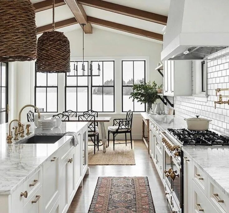 Кухня стили интерьера в доме Pin by Valda Svalbe on Kitchen/Pantry Farmhouse kitchen design, White kitchen de