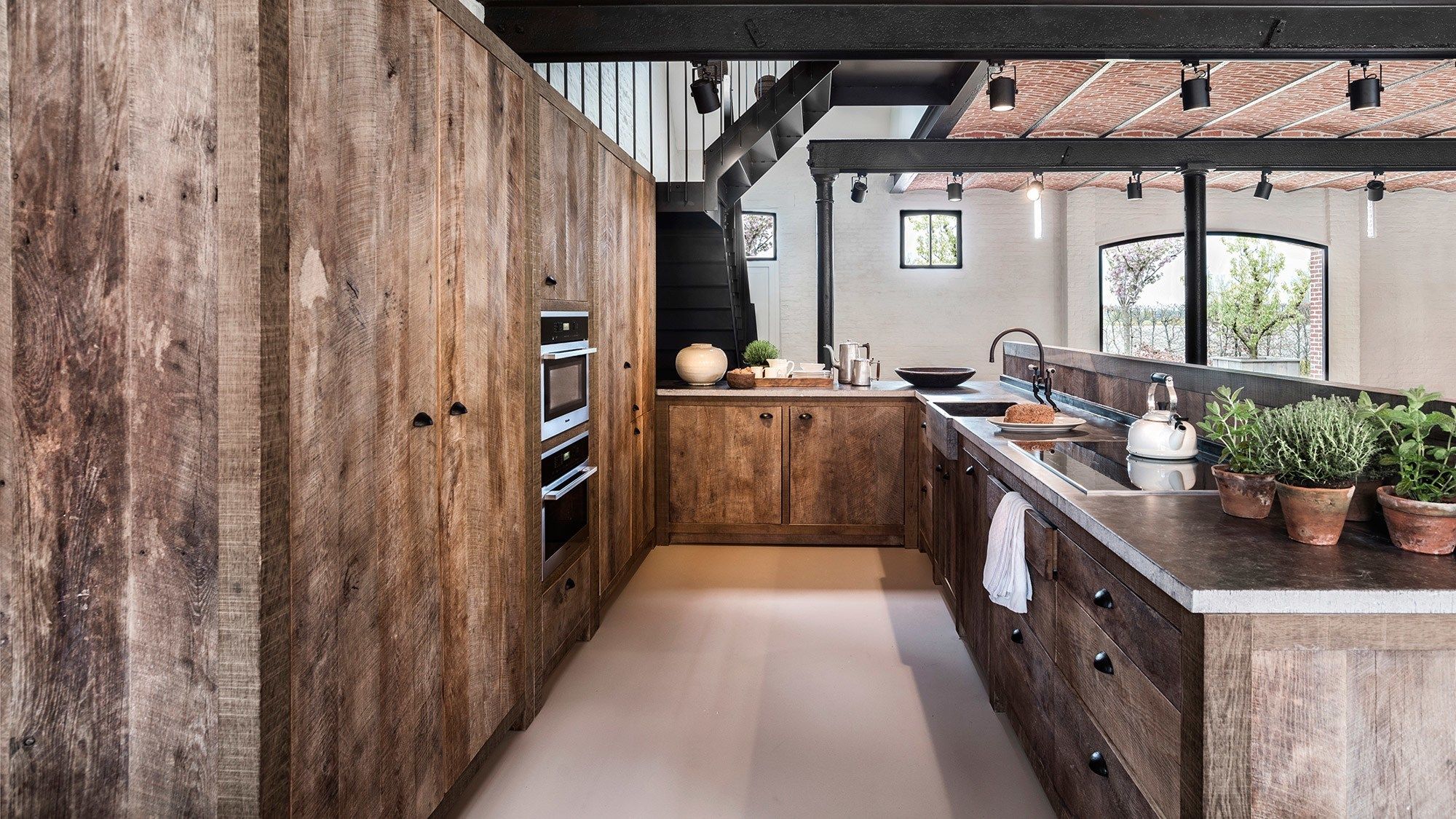 Кухня стиля лофт дерево Massieve keukens - Woontheater Grootkeukens, Keuken ontwerp, Keuken inspiratie