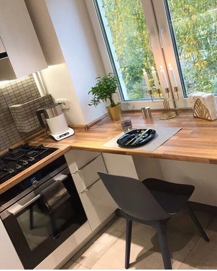 Кухня стол у окна фото дизайн Небольшая кухня 5 кв. Архитектурный журнал ADCity Небольшие кухни, Маленькие кух