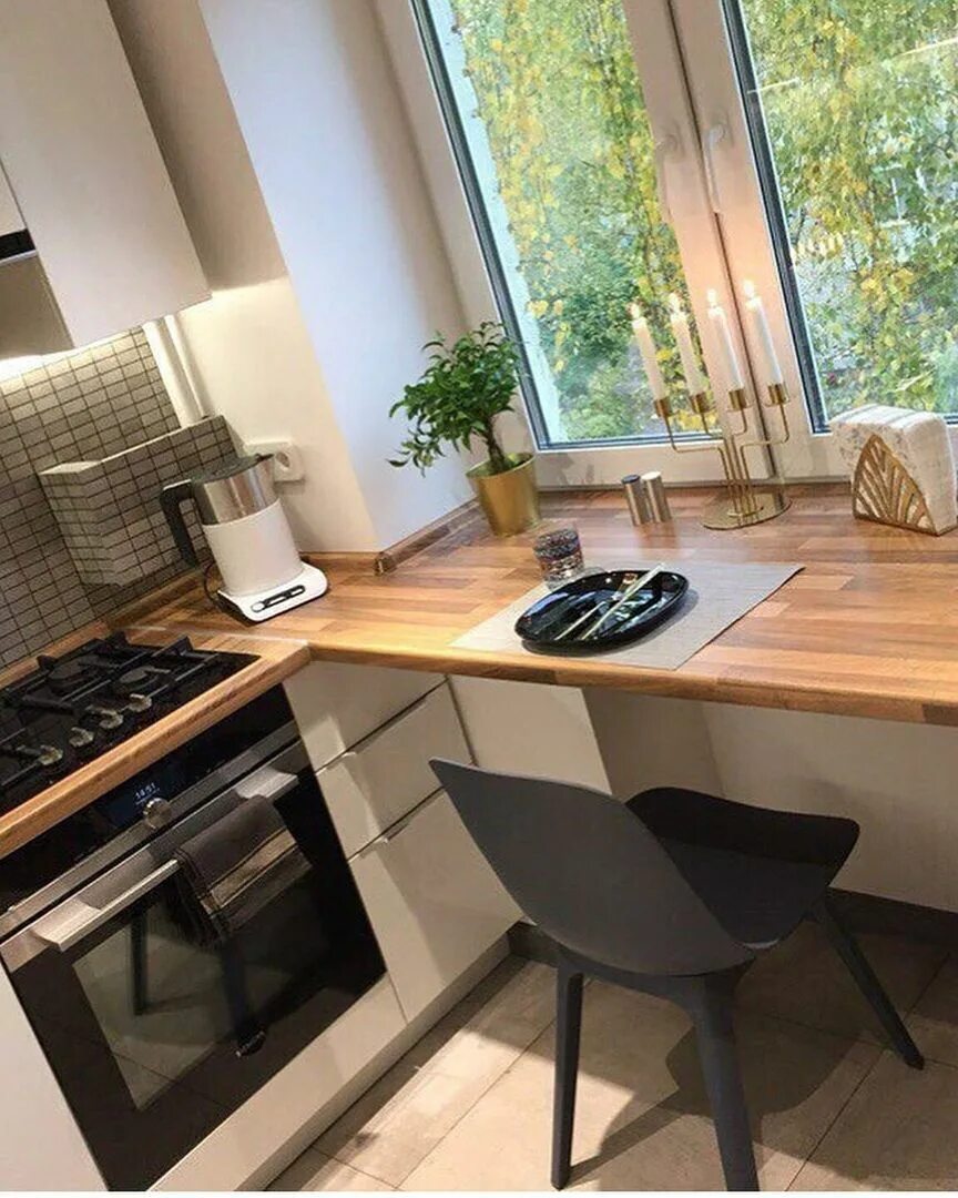 Кухня столешница подоконник дизайн фото Небольшая кухня 5 кв. - Архитектурный журнал ADCity Небольшие кухни, Интерьер ку