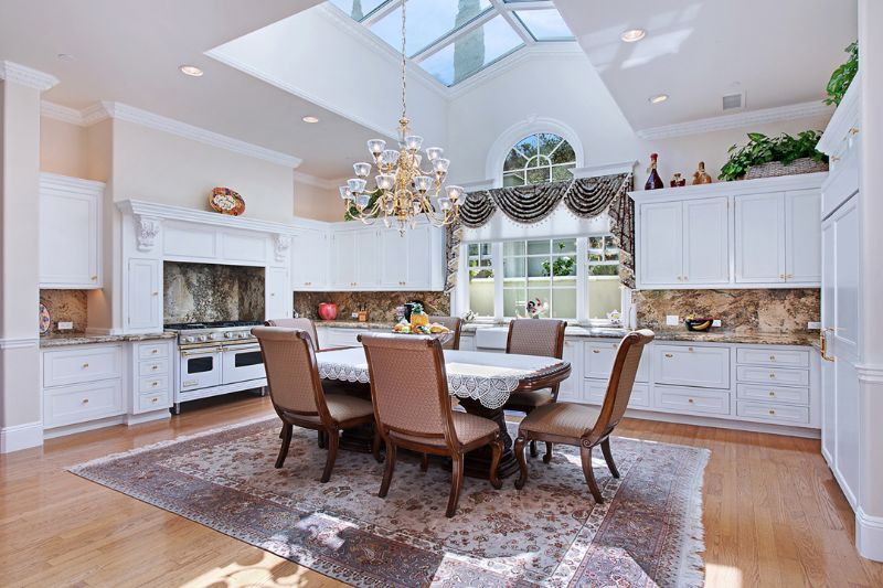 Кухня столовая дизайн интерьер фото частного дома Как подобрать идеальный ковер к интерьеру: принципы выбора формы, рисунка и текс