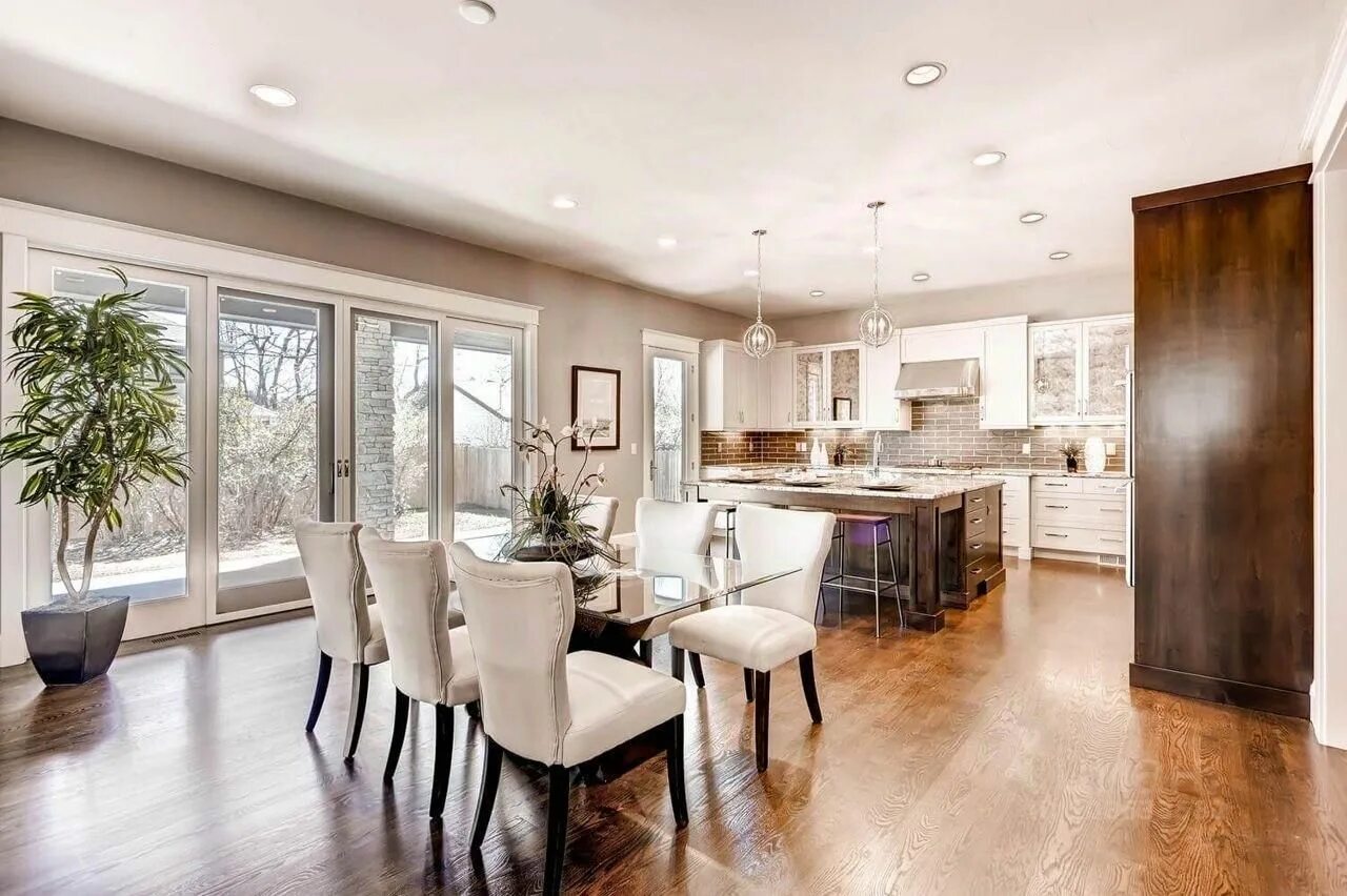 Кухня столовая дизайн интерьер фото частного дома Купить дом 180м² пер. Теневой, 139, Сочи, Краснодарский край, р-н Центральный, м