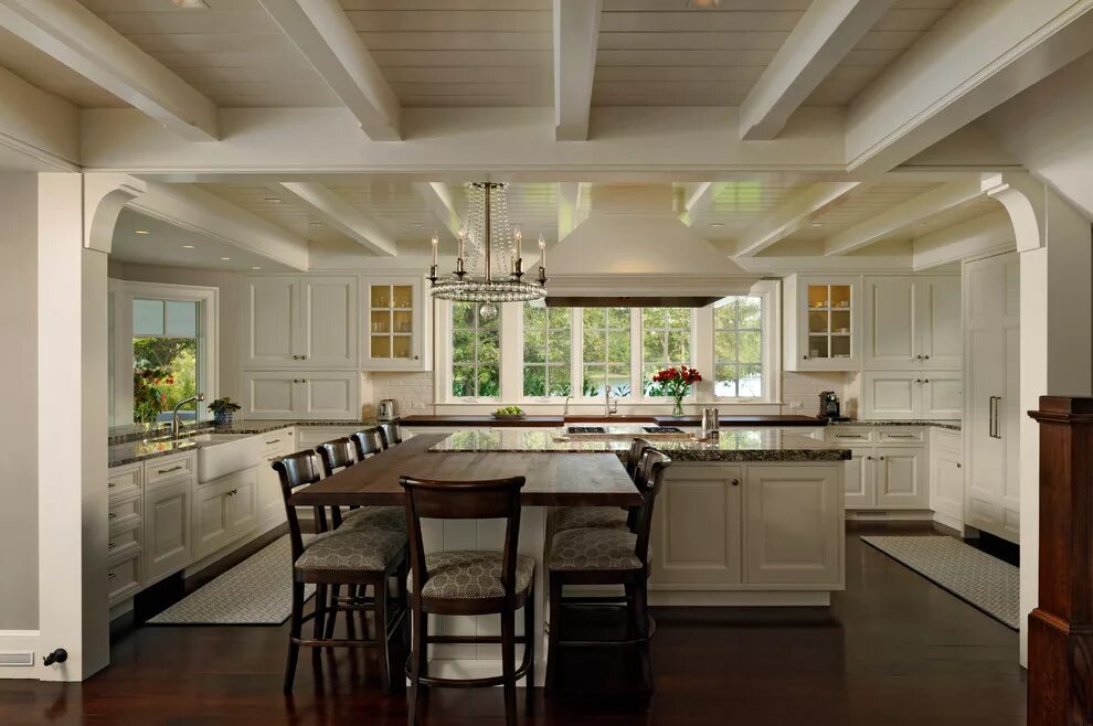 Кухня столовая в частном доме фото Easton, Maryland - Traditional - Kitchen with Lake View - Классический - Кухня -