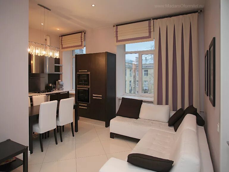 Кухня студия два окна дизайн Шторы в квартире сталинской постройки