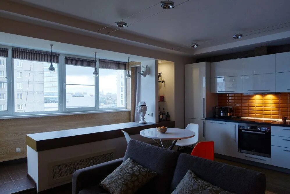 Кухня студия с балконом фото Интерьер студии 43 м (в том числе присоединенная лоджия 7 м) из однокомнатной кв