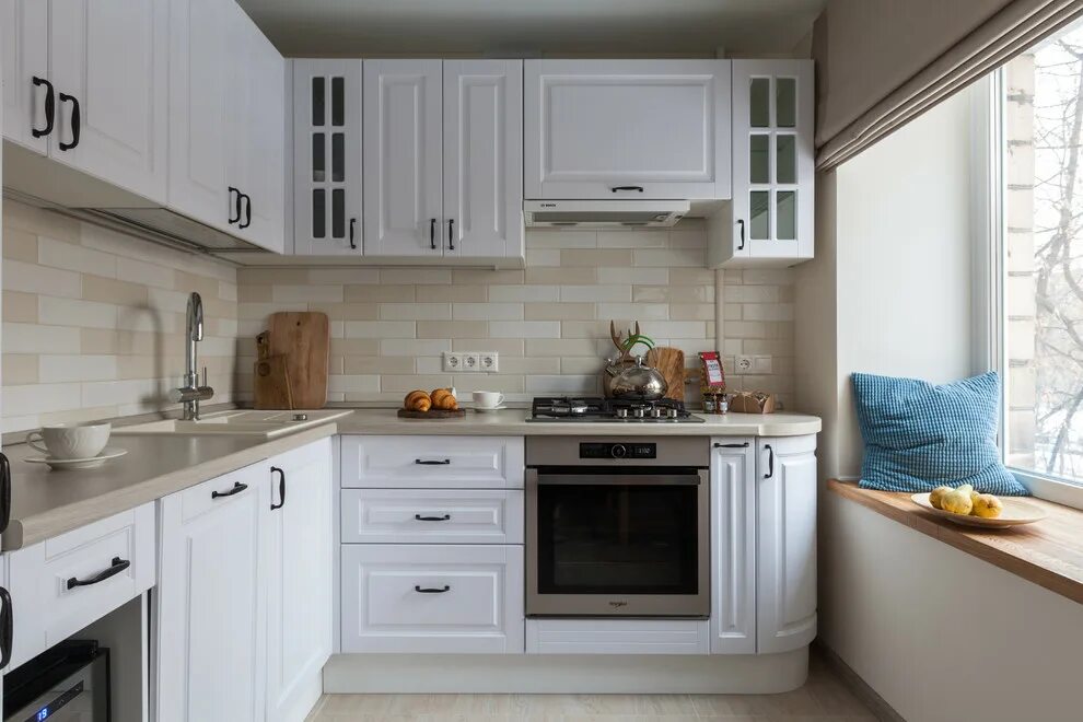 Кухня светлая маленькая фото реальные Квартира на Симоновском валу. - Неоклассика - Кухня - Москва - от эксперта ARTTU