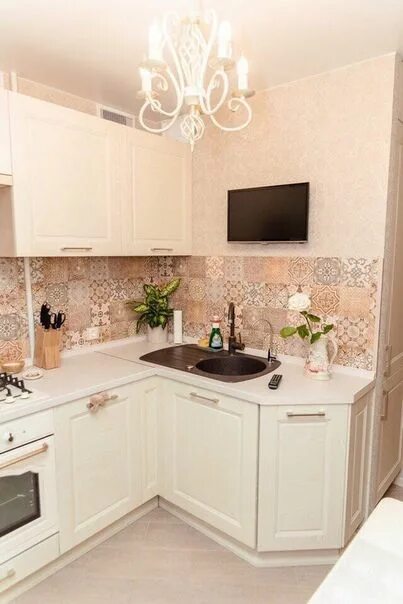 Кухня светлая маленькая фото реальные Фотографии ДИЗАЙН ХРУЩЕВКИ Небольшие кухни, Кухня в белых тонах, Кухня в квартир