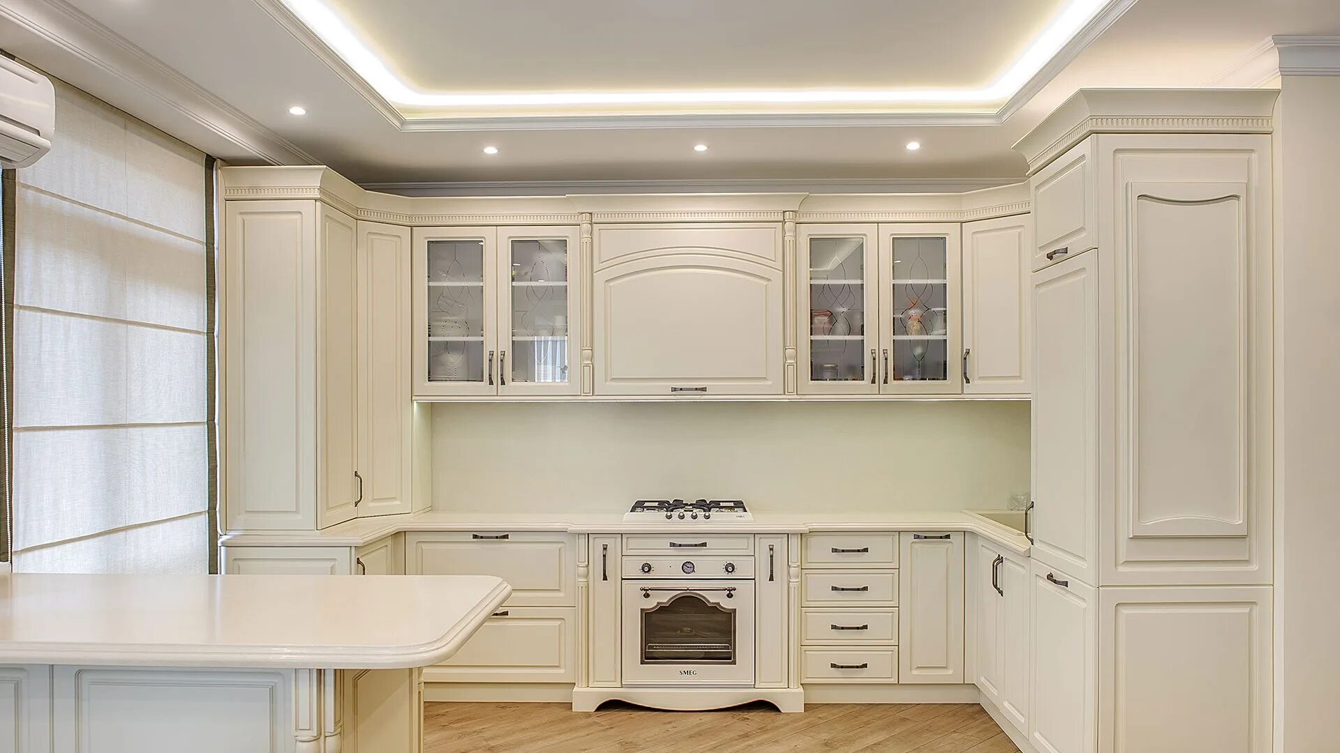 Кухня светлая мебель фото Интерьер кухни в светлых тонах со светлой мебелью (43 фото) - красивые картинки 