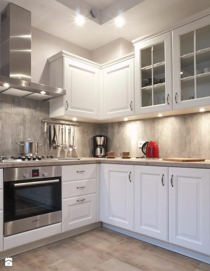 Кухня светлая угловая современная фото Kuchnia klasyczna MALAGA - www.kampra.pl - zdjęcie od KAMPRA MEBLE - Kuchnia - S