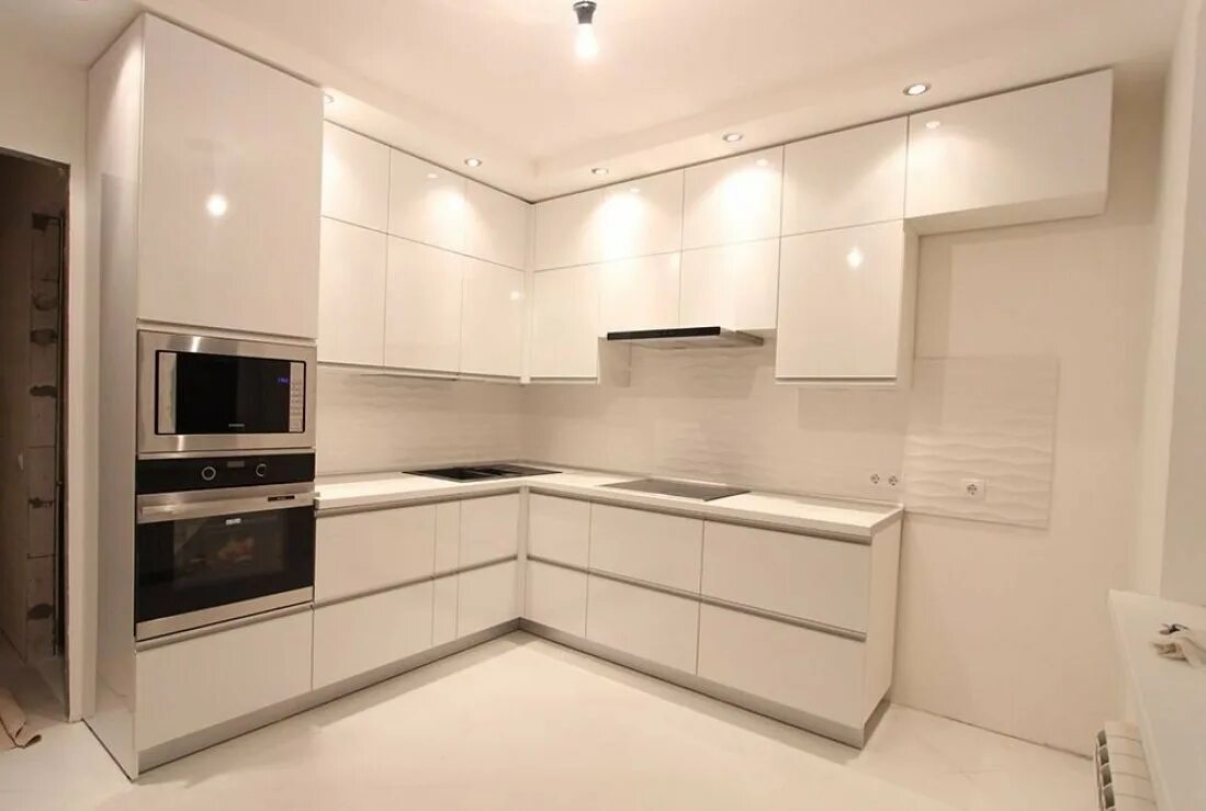 Кухня светлая угловая современная фото Светлая угловая кухня - 68 фото