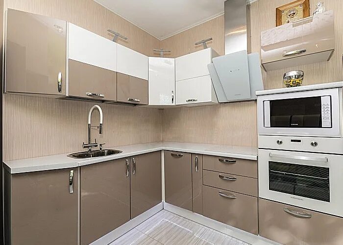 Кухня светло бежевая фото Кухни с фасадами из пластика в Твери Мебель ОК