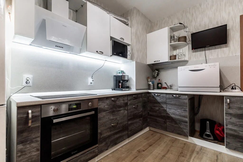 Кухня светлый верх темный низ в интерьере Маленькая кухня Практические дизайнерские решения для небольшой кухне в доме - В