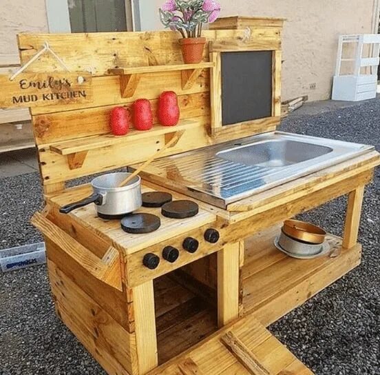 Кухня своими руками из дерева для дачи Детские кухни своими руками Мебель из поддонов, Детская кухня, Мебель с деревянн