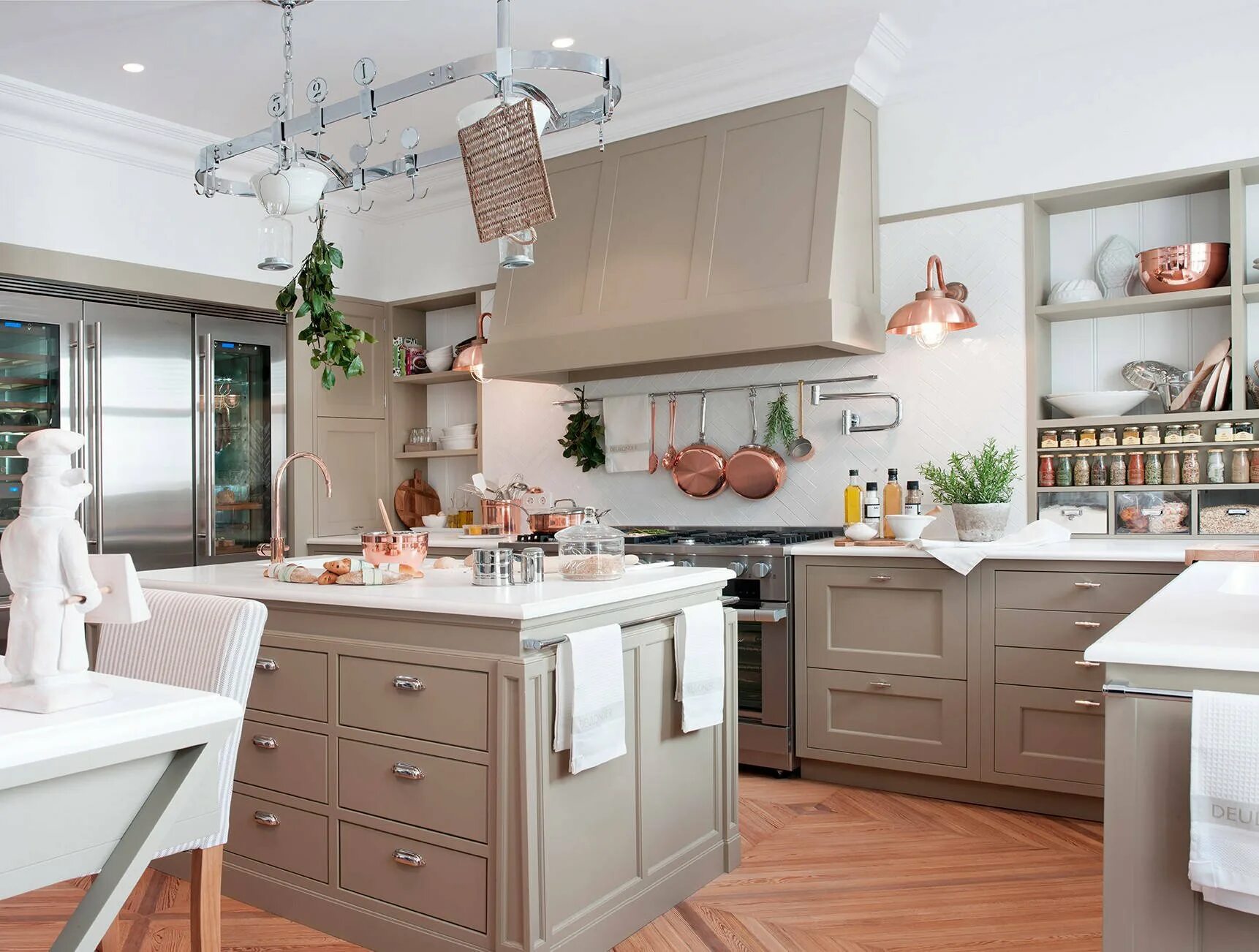 Кухня тауп в интерьере Цвет тауп в интерьере кухни - 76 фото