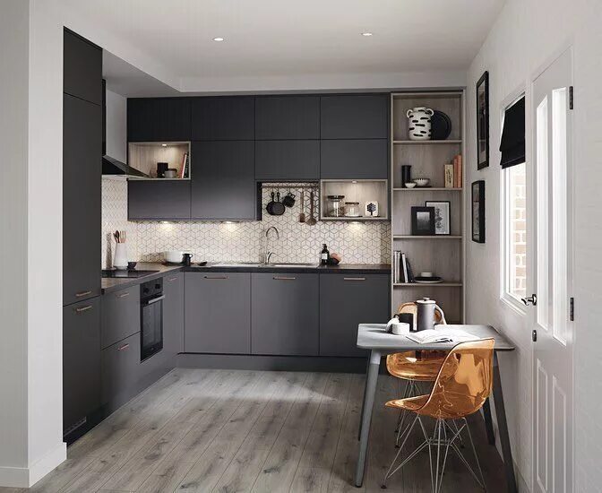 Кухня цвет графит фото в интерьере El diseño sencillo de esta puerta de cocina permite que el color grafito oscuro 