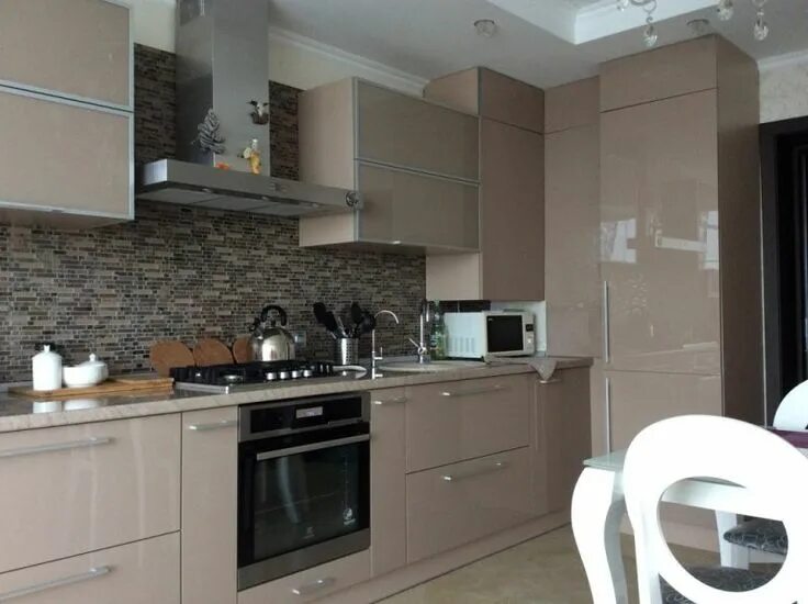 Кухня цвет кофе с молоком фото Кухня цвета капучино: интересные идеи оформления и 90+ реальных фото примеров