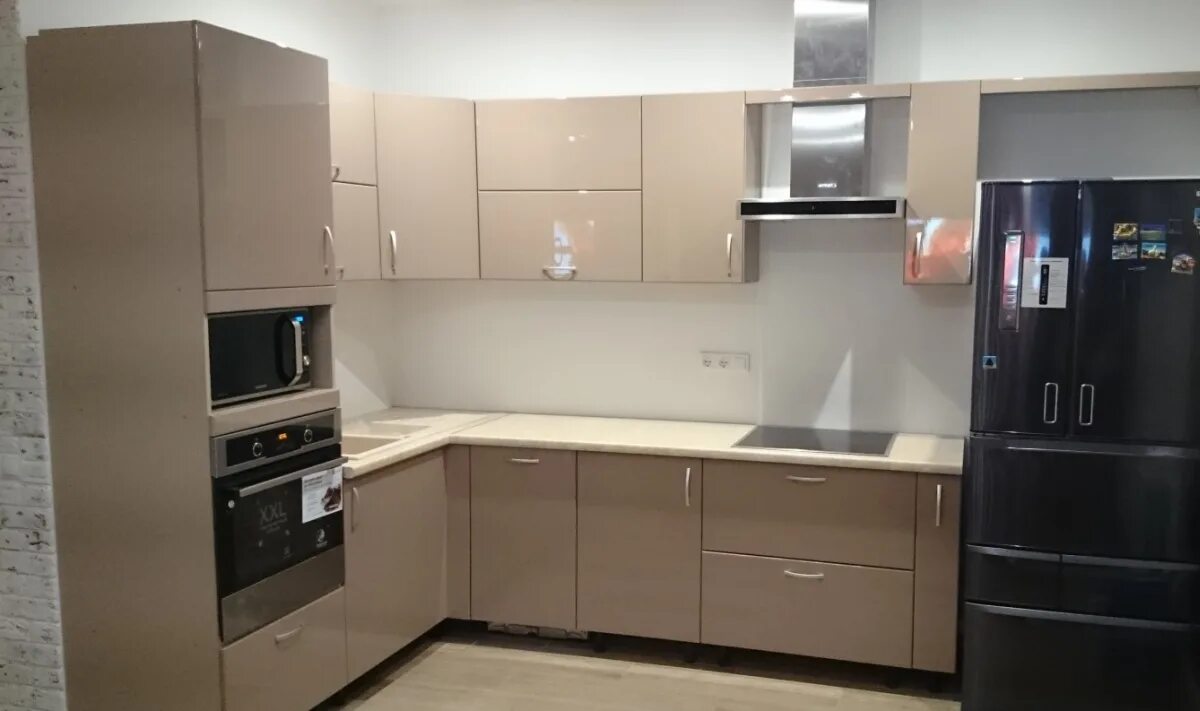 Кухня цвет кофе с молоком фото Кухня цвета кофе с молоком глянец - Дом Мебели.ру