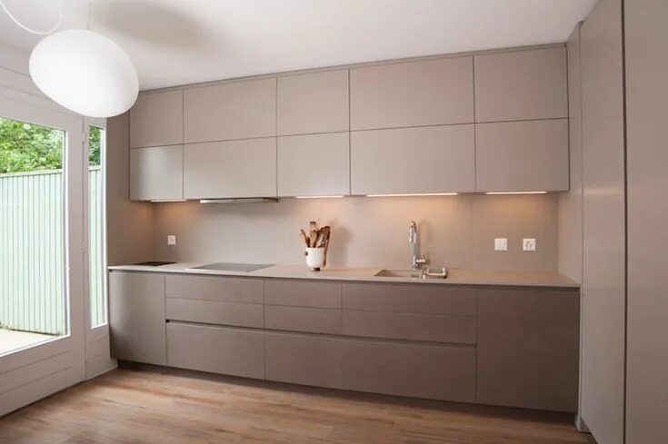 Кухня цвет латте матовый в интерьере фото 7 inspiring modern mini Kitchens to copy homify Arredo interni cucina, Arredamen