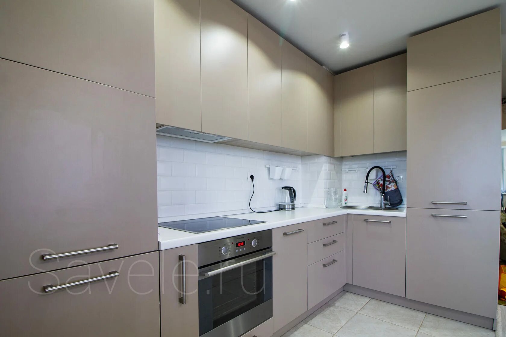 Кухня цвет латте матовый в интерьере фото Кухня в стиле "Капучино"