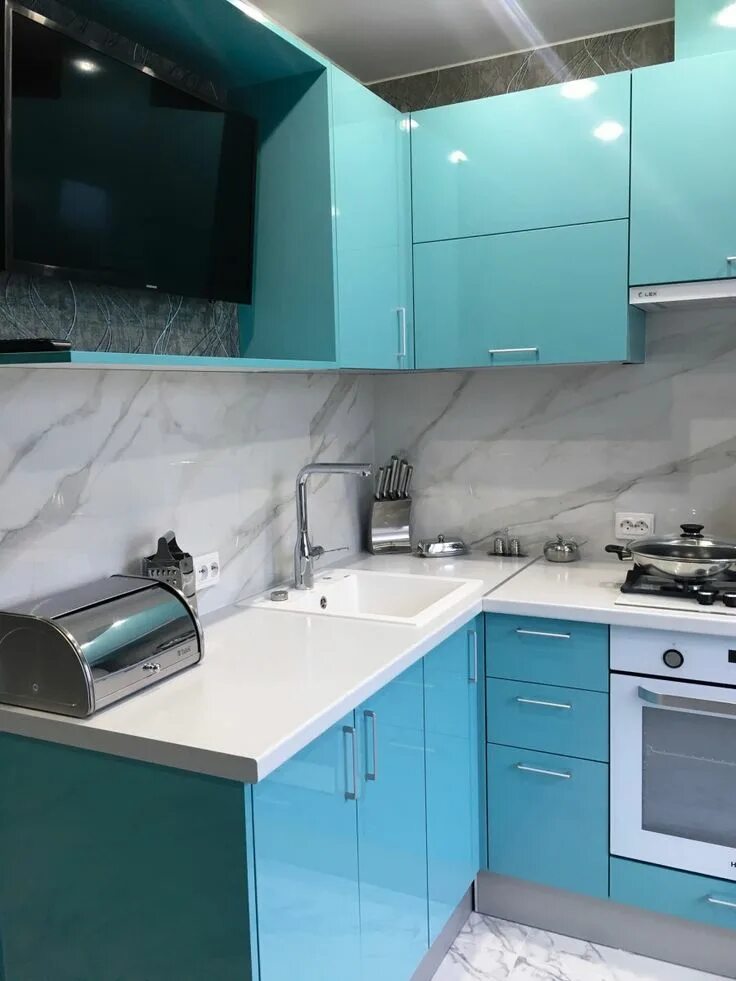 Кухня цвет морской волны фото Sweet home, Home, Kitchen cabinets