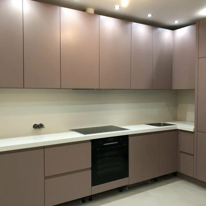 Кухня цвет пудра матовая фото в интерьере Фасады для кухни. 6000 рублей за 2 комплекта. - купить в Видном, цена 5 000 руб.