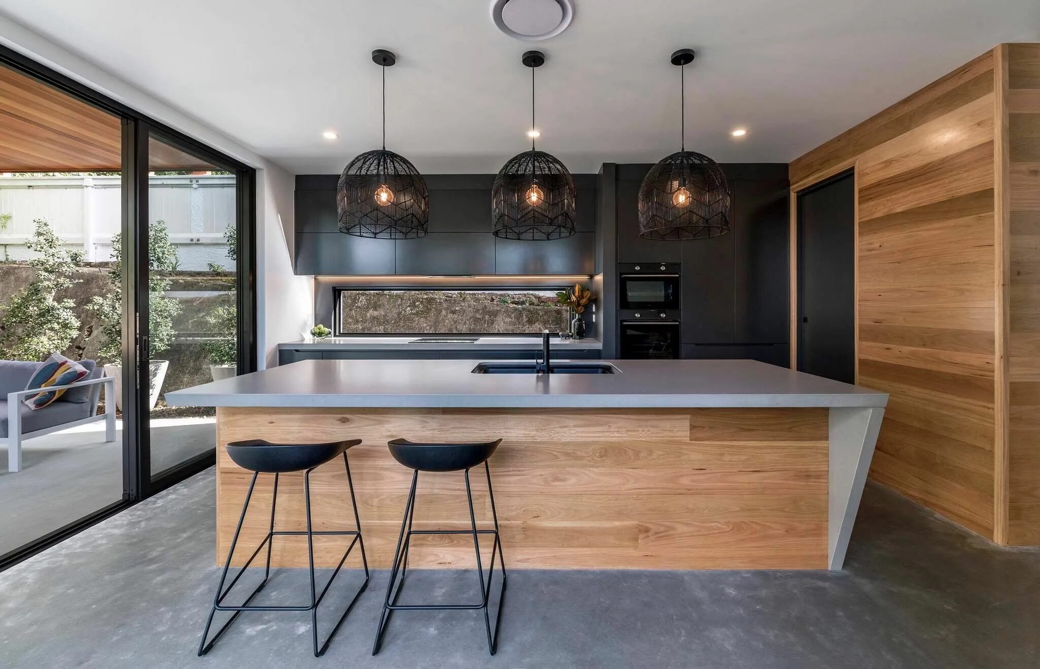 Кухня цвета дерева в интерьере Caesar stone raw concrete bench top Kitchen remodel design, House design kitchen