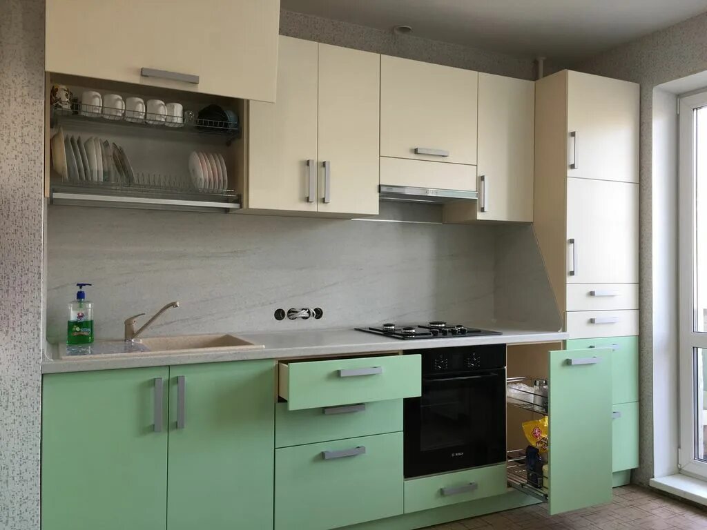 Кухня цвета эвкалипт в интерьере фото Кухни верх цвет ваниль низ эвкалипт - Дом Мебели.ру