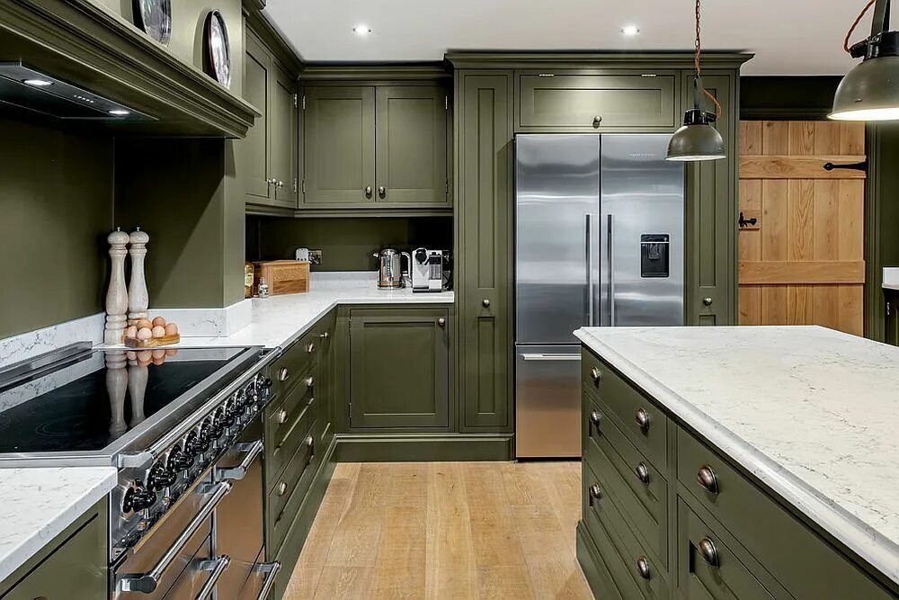 Кухня цвета хаки в интерьере фото Dark Green Kitchens: 20 Gorgeous Ideas for those who Love an Overload of Green! 