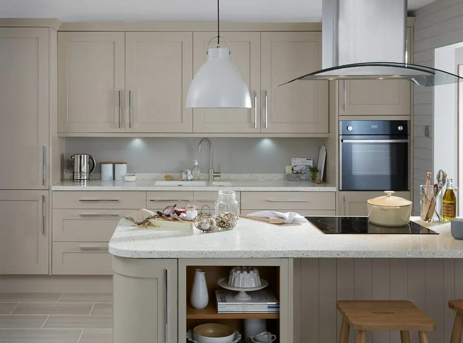 Кухня цвета кашемир в интерьере фото матовый Cooke & Lewis Carisbrooke Cashmere NF Home decor kitchen, Kitchen decor, Kitchen