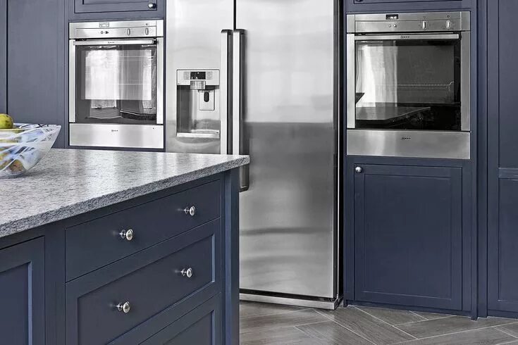 Кухня цвета маренго в интерьере фото How to Paint Your Kitchen Cabinets Kitchen cupboards paint, Painting kitchen cab