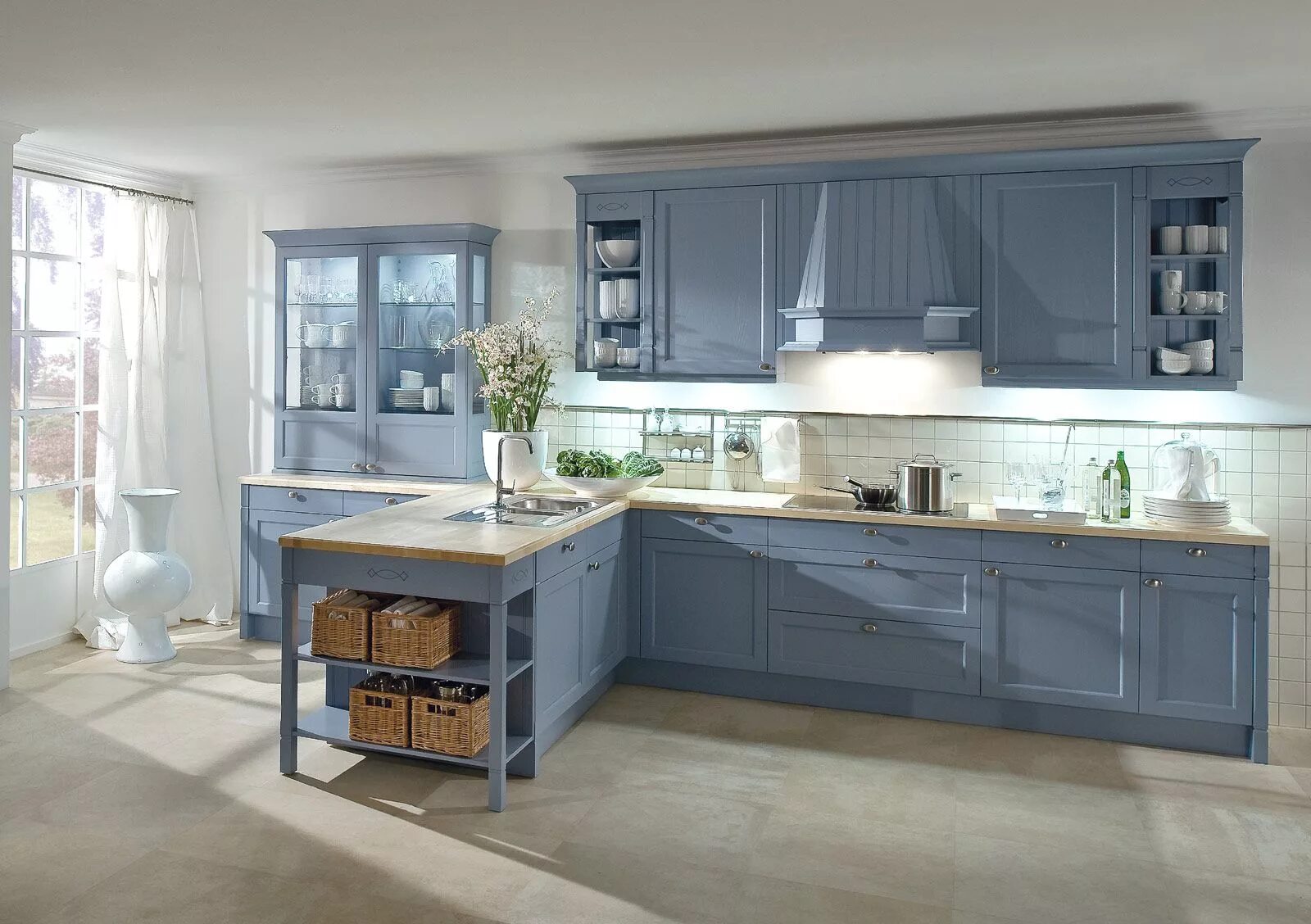 Кухня цвета маренго в интерьере фото eiken keuken verven Haus küchen, Landhausküche, Häcker küchen