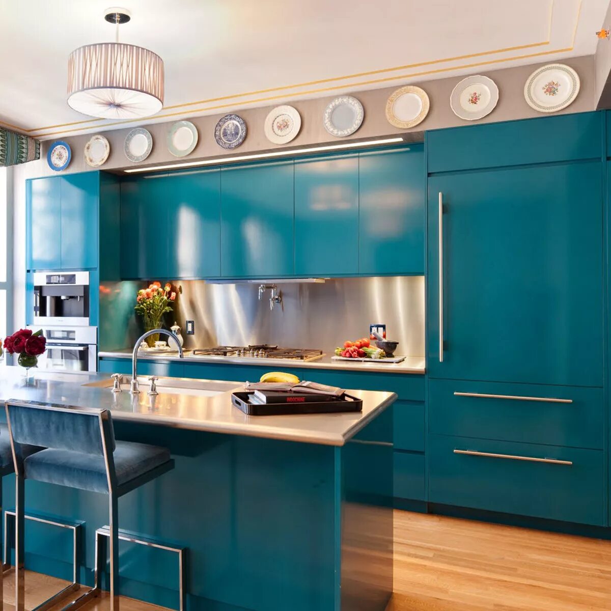 Кухня цвета морской волны в интерьере Кухня из КРАШЕННОГО МДФ