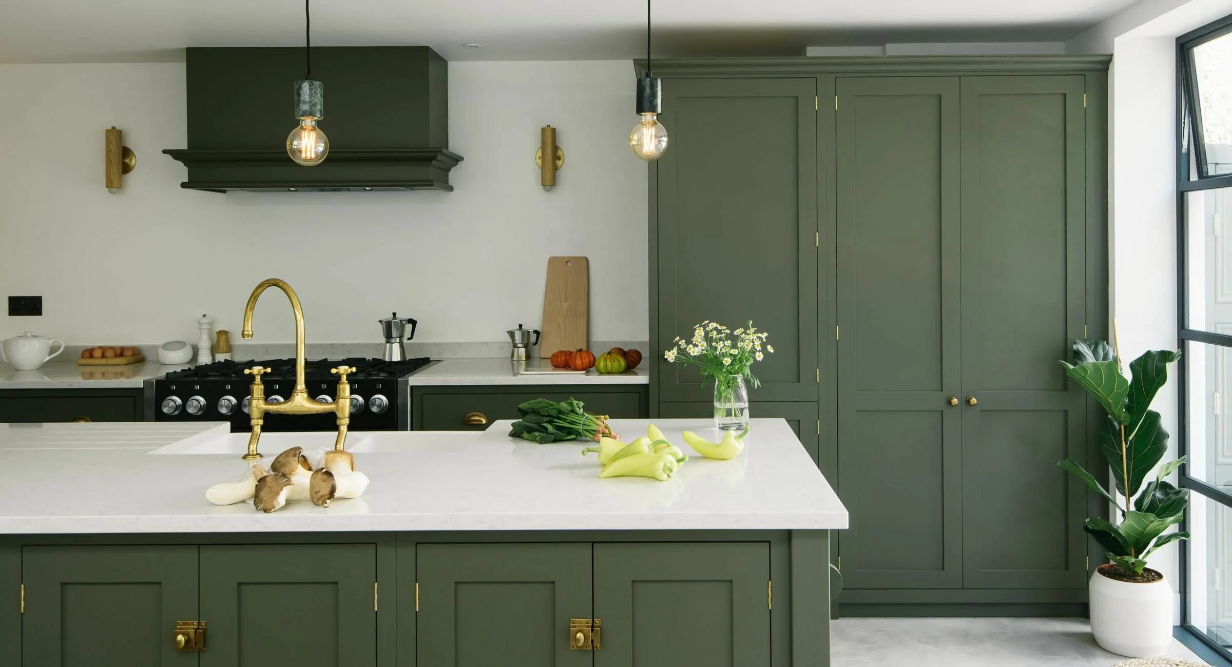 Кухня цвета оливы в интерьере фото A Kitchen in Hove deVOL Kitchens Cucina senza tempo, Cucina verde, Cucina verde 