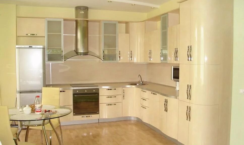 Кухня цвета шампань в интерьере фото Купить кухню с крашенными фасадами (эмаль) в Нижнем Новгороде на заказ.