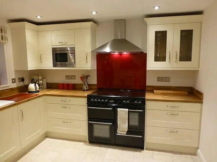 Кухня цвета слоновая кость фото Kitchen Fitted By Trent Kitchens Home Decor Kitchen