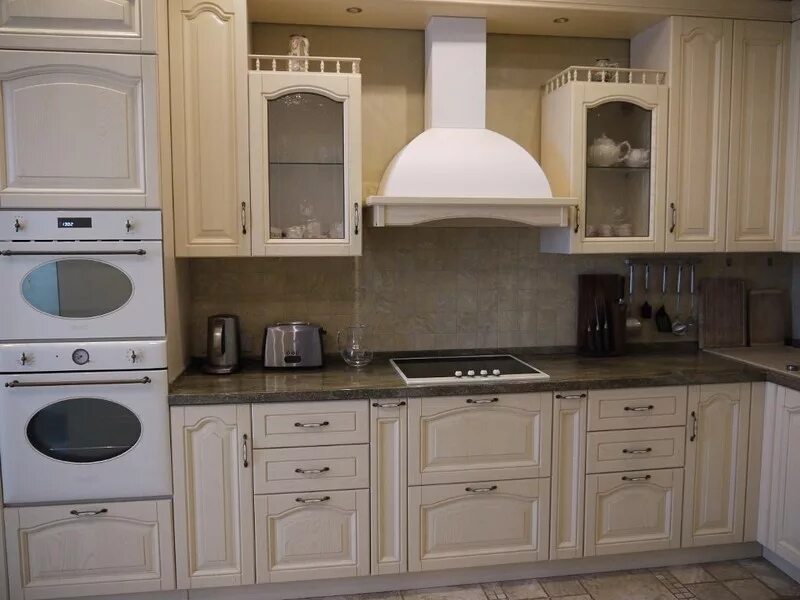 Кухня цвета слоновая кость фото Светлая кухня: секреты оформления и эксклюзивных дизайнерских решений