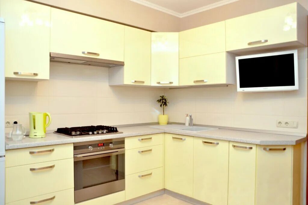 Кухня цвета ваниль в интерьере фото Панорама: Мебель на заказ в Харькове - Пикалов Мебель, мебель на заказ, Большая 